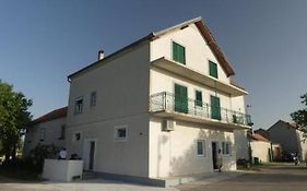 Apartman Bartol
